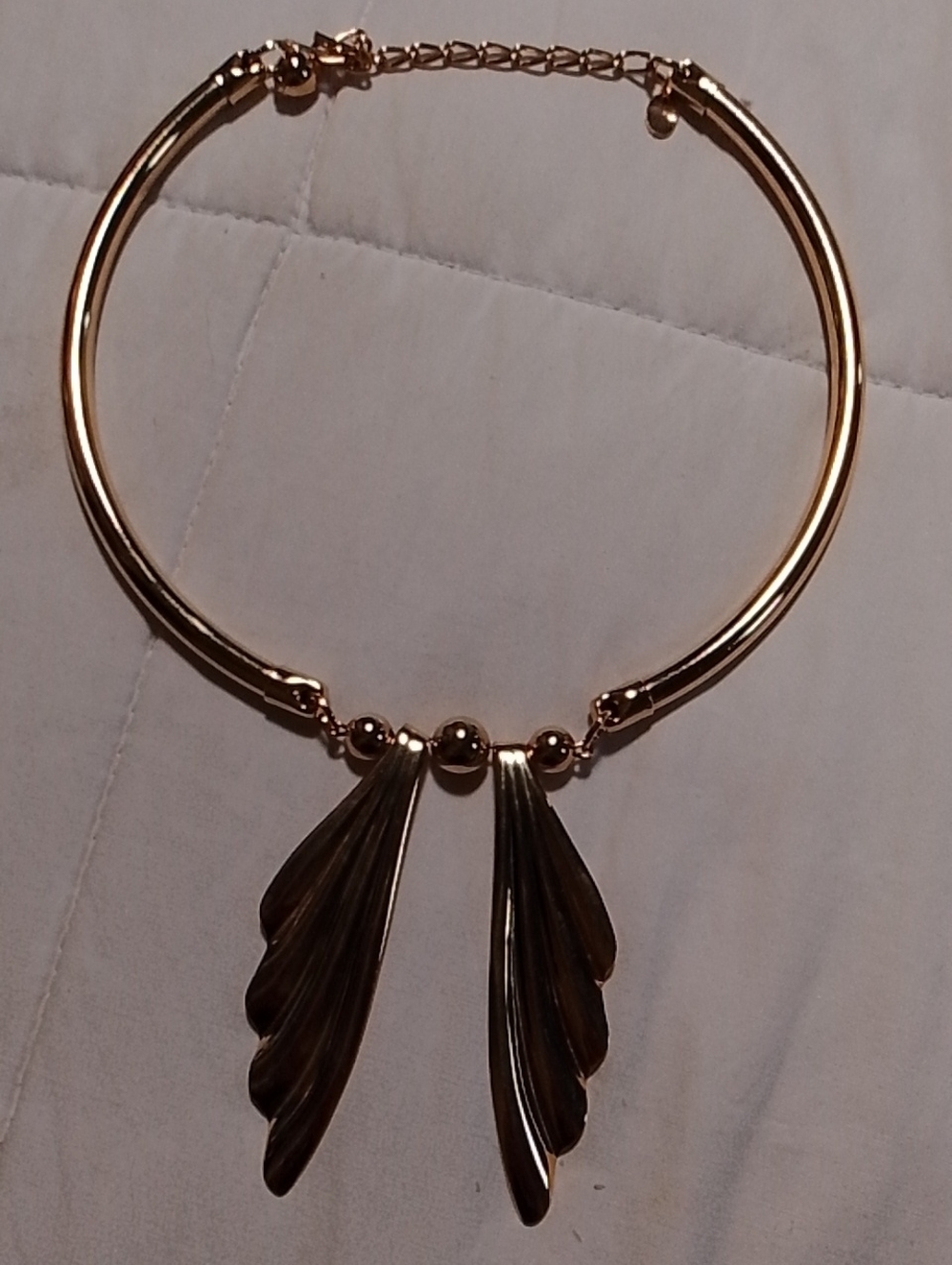 Elegant Gold-Tone Wing Pendant Collar Necklace - Women Jewelry